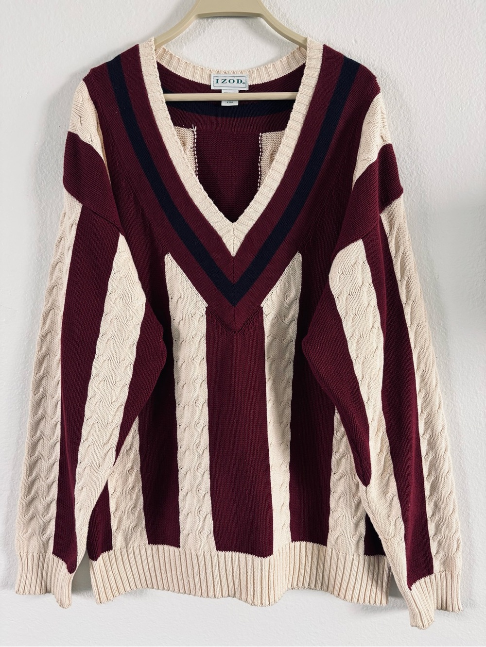 Vintage 90s IZOD Chunky Cable Knit Vertical Striped V-Neck Sweater Large